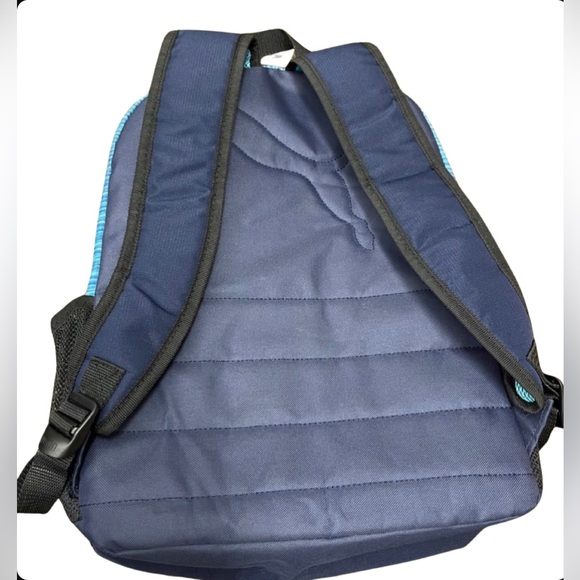 New Kids blue Puma backpack with matching lunch box - Picture 3 of 3